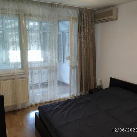 Fabian Central Apartment Bucharest Exterior photo